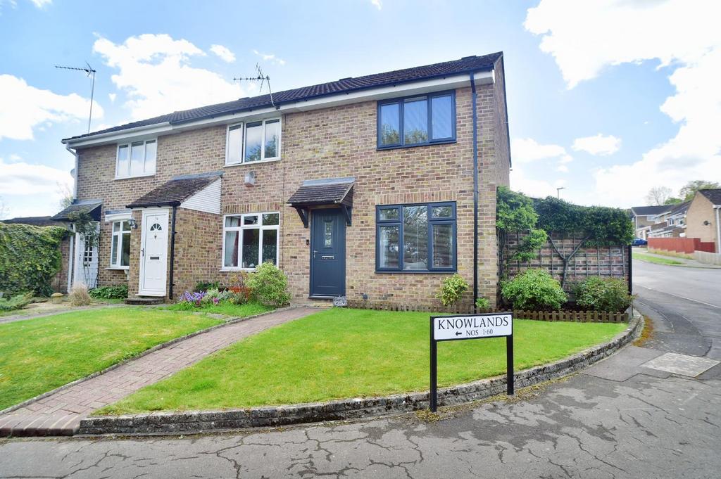 Knowlands, Highworth 2 bed end of terrace house £249,000