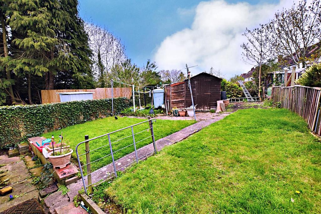 Barnfield Avenue, Allesley Village... 1 bed bungalow £150,000