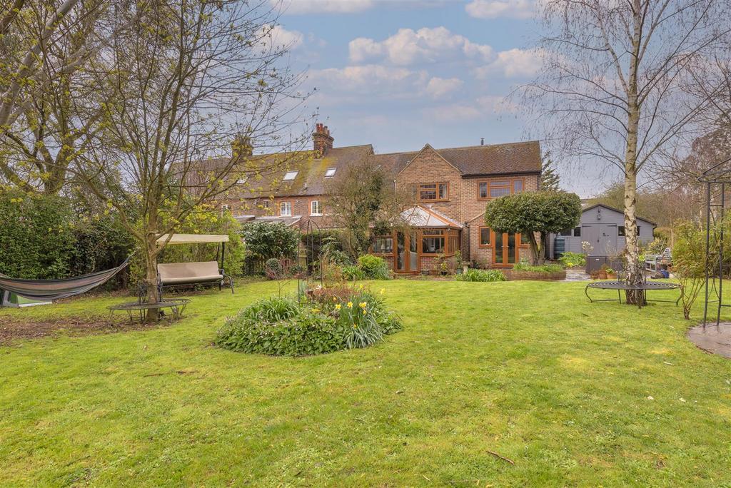 Maidstone Road, Nettlestead, Maidstone 4 bed detached house for sale £799,950