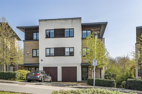 22 Thirleby Road, London, NW7 1BQ