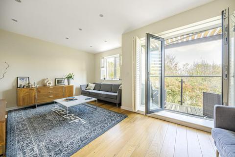 22 Thirleby Road, London, NW7 1BQ