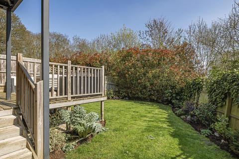 22 Thirleby Road, London, NW7 1BQ