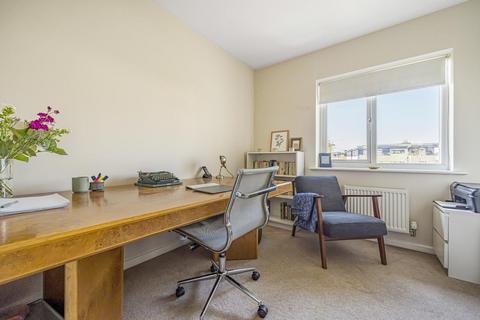 22 Thirleby Road, London, NW7 1BQ