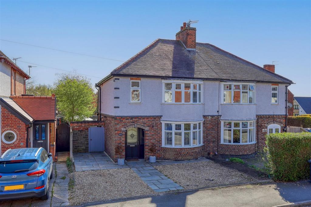 Lower Packington Road, AshbydelaZouch 3 bed semidetached house £