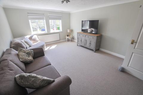 3 bedroom terraced house for sale, Autumn Road, Bournemouth, BH11