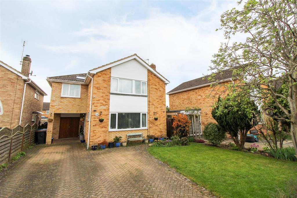 Whitcliffe Drive, Ripon 4 bed detached house for sale £390,000