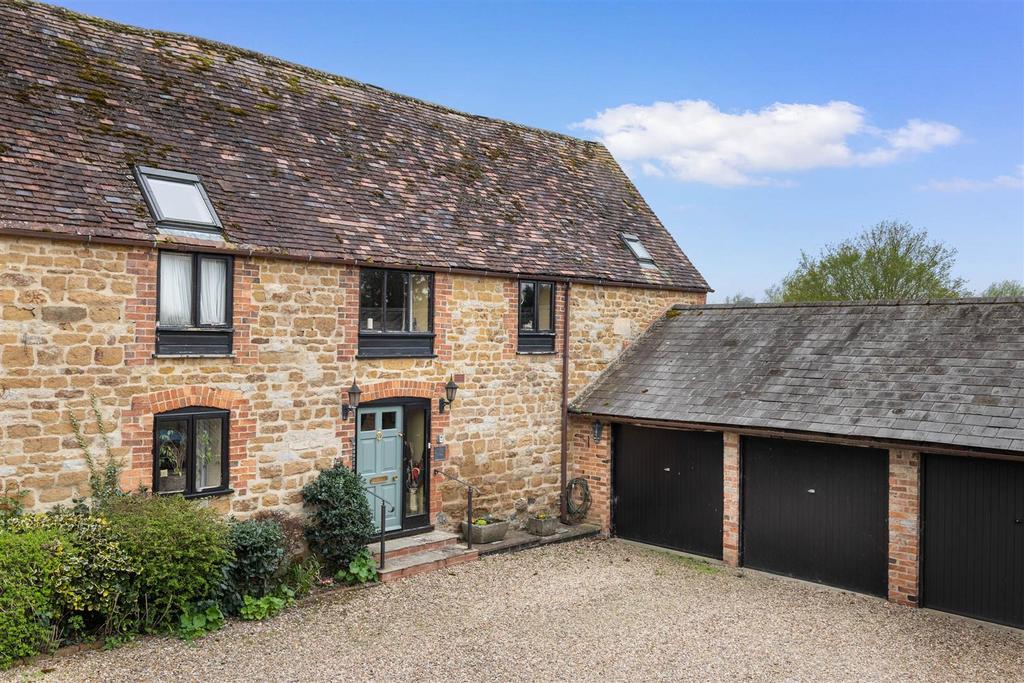 Barcheston, ShipstonOnStour, Warwickshire 4 bed barn conversion for