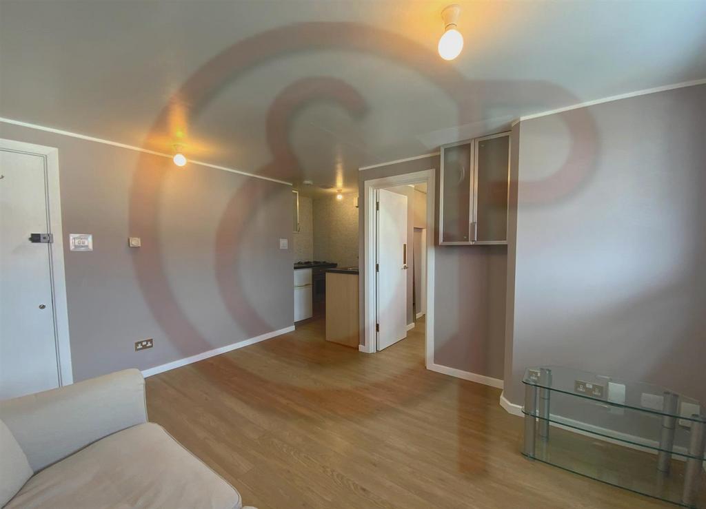 Noel Road, Acton, W3 1 bed flat £1,499 pcm (£346 pw)
