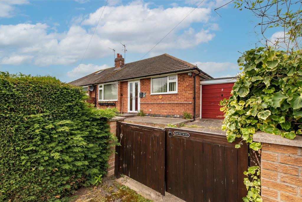 Trent Gardens, Burton Joyce 2 bed semidetached bungalow £260,000