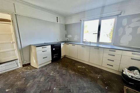 Willowfield Cottage Bagillt Road, Bagillt, CH6 6JB