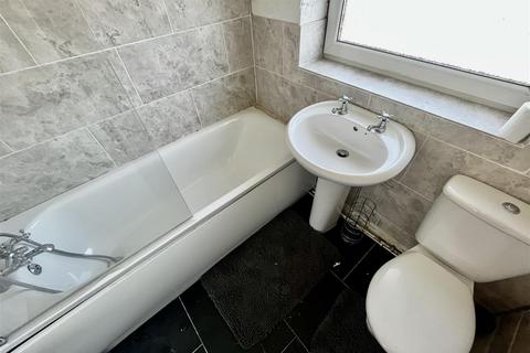 Willowfield Cottage Bagillt Road, Bagillt, CH6 6JB