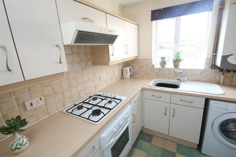 8 Ancient Way, Salisbury, SP2 8TE