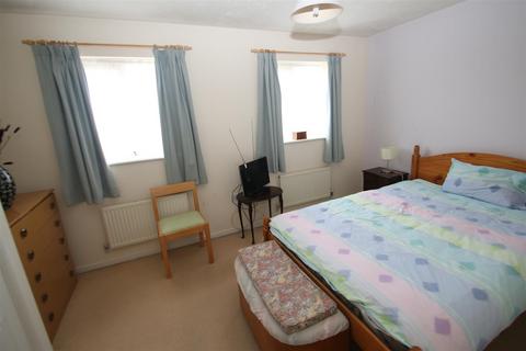 8 Ancient Way, Salisbury, SP2 8TE