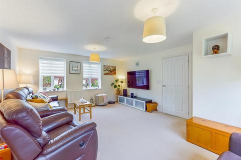 2 Fieldview Drive, Powick, Worcester, WR2 4ST