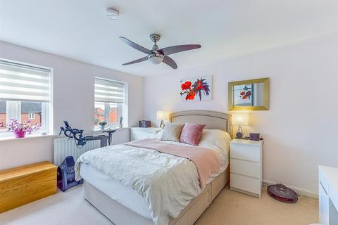 2 Fieldview Drive, Powick, Worcester, WR2 4ST