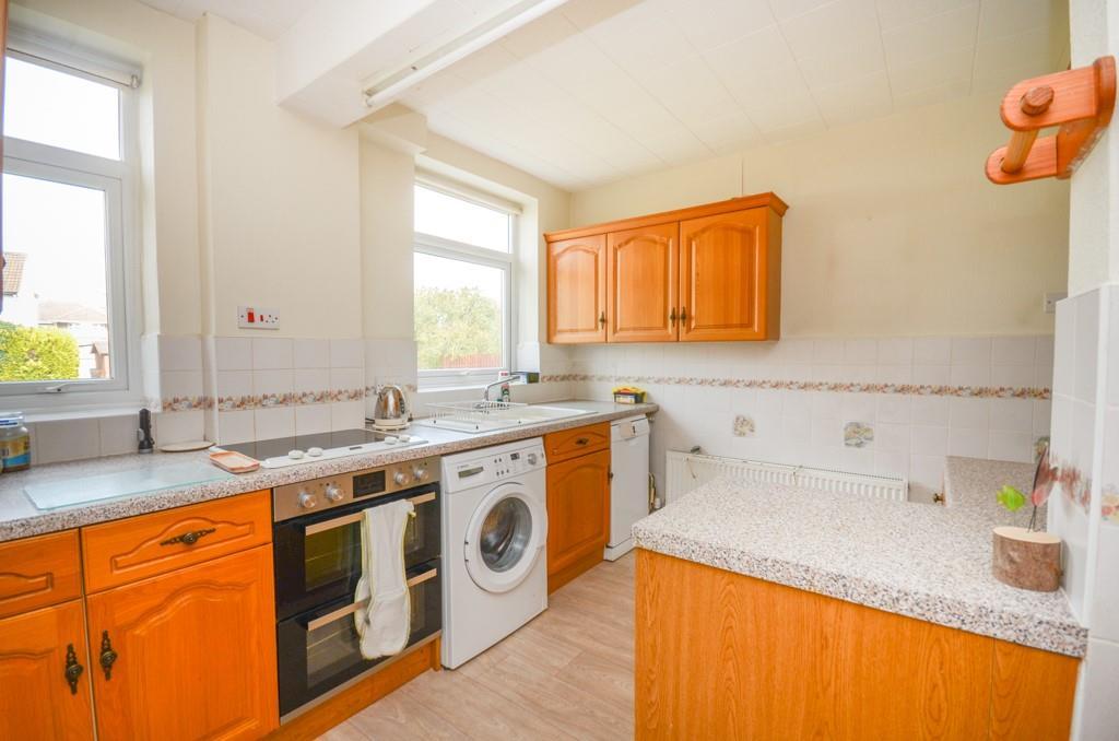Kitchen pic 2.jpg