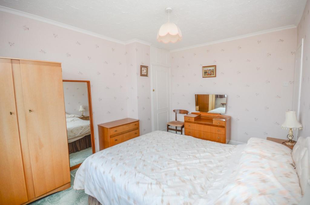 Bed 2 pic 2.jpg