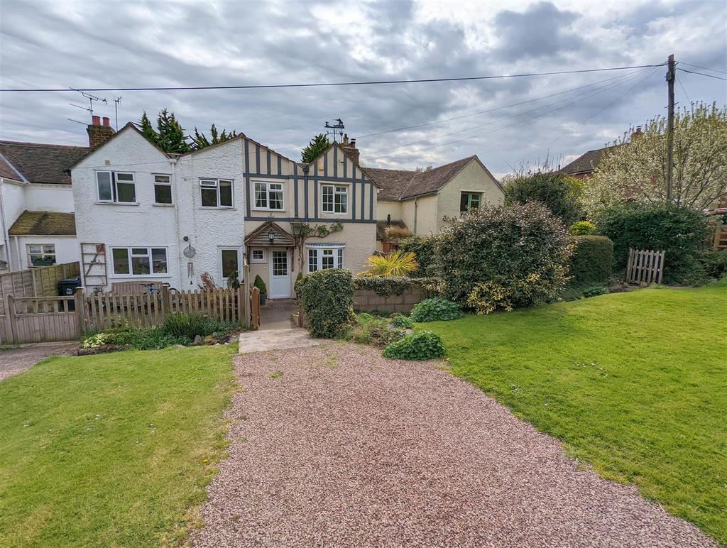 Peachfield Road, Malvern 3 bed terraced house for sale £300,000