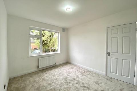 12a Avon Close, Hayes, UB4 9AH