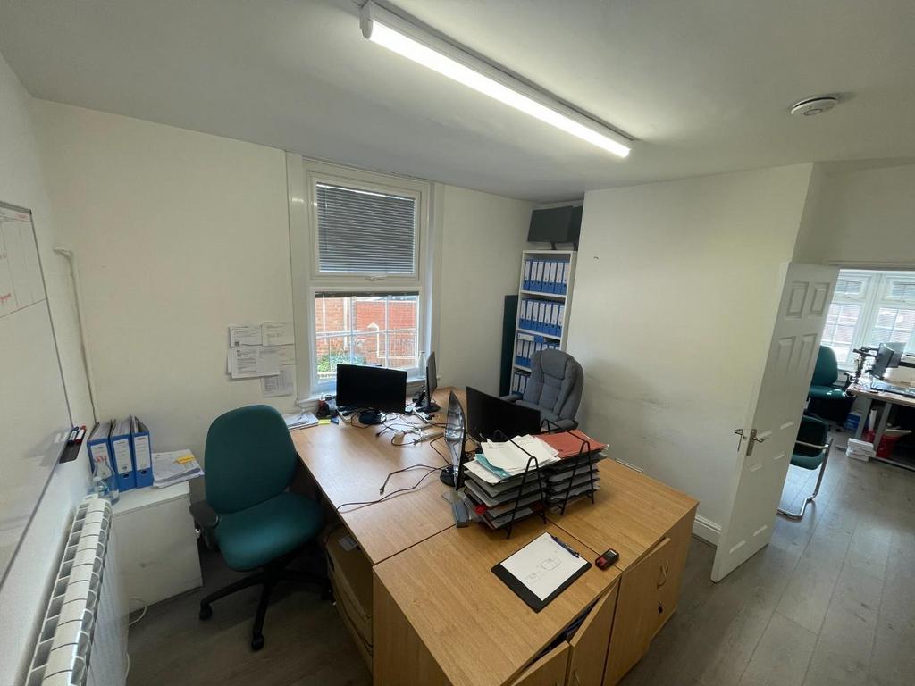 Office 2.jpg