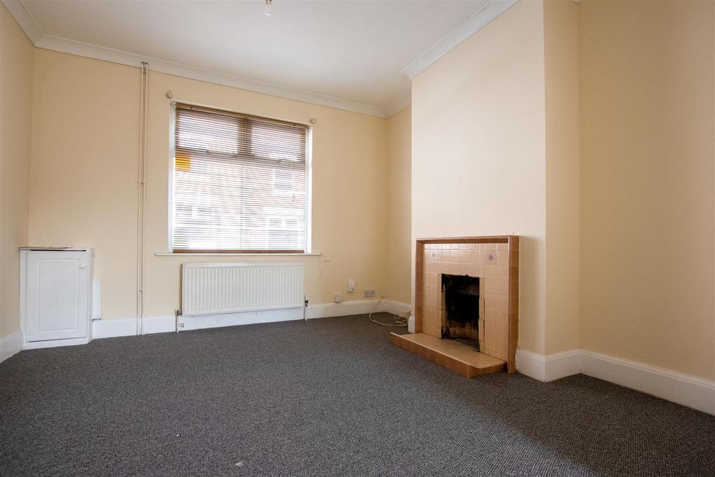 Whitworth Road, Wellingborough 3 bed terraced house for sale £175,000