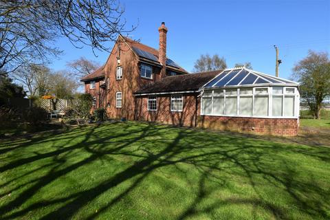 4 bedroom detached house for sale, Main Road, Wyton, Hull