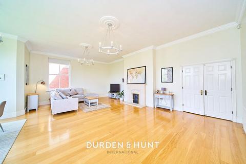 2 bedroom apartment for sale, Osborne House, Woodford Green, IG8