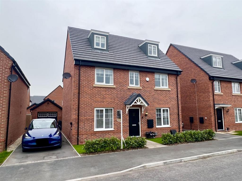 Devana Gardens, Chester 5 bed detached house for sale £535,000