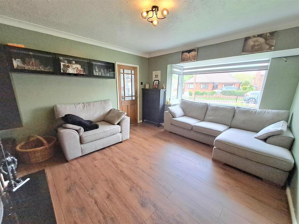 Fitzwilliam Street, Swinton, Mexborough 3 bed semidetached house for