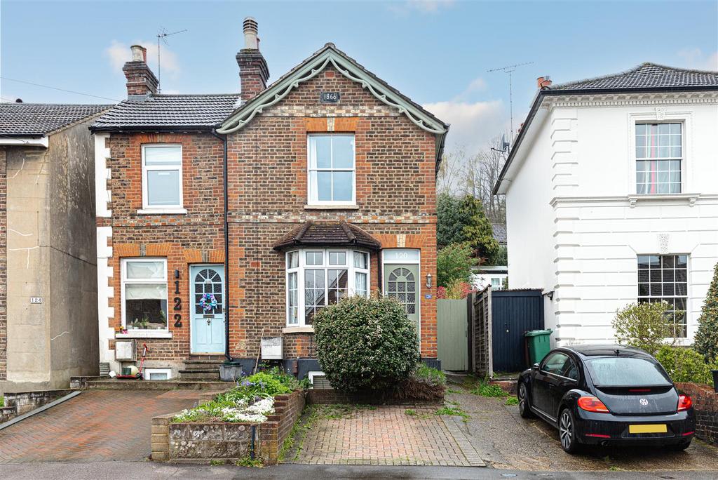 Garlands Road, Redhill 2 bed house for sale £475,000