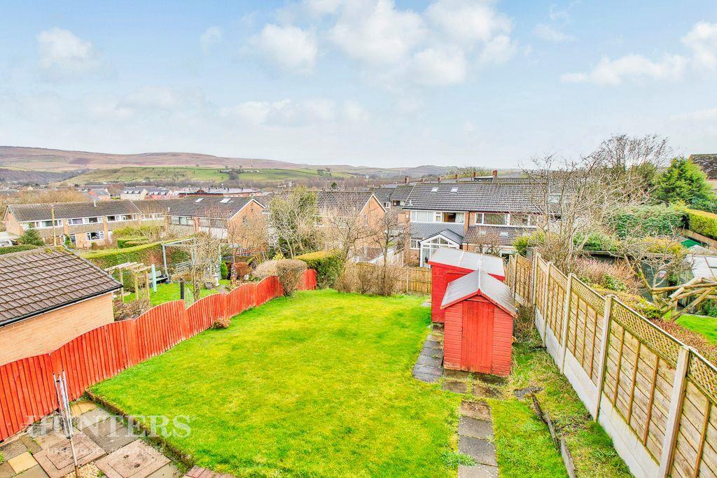 Starring Way, Littleborough, OL15 8RE 3 bed detached house £1,200 pcm