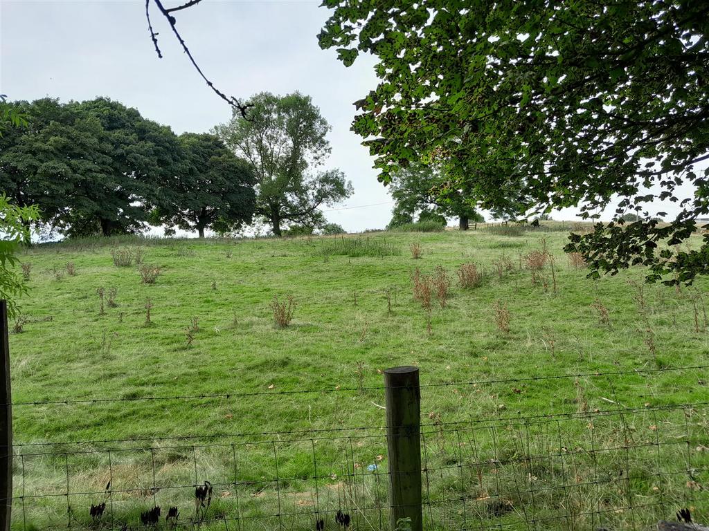 Land at West End, Wirksworth, Matlock Land £75,000