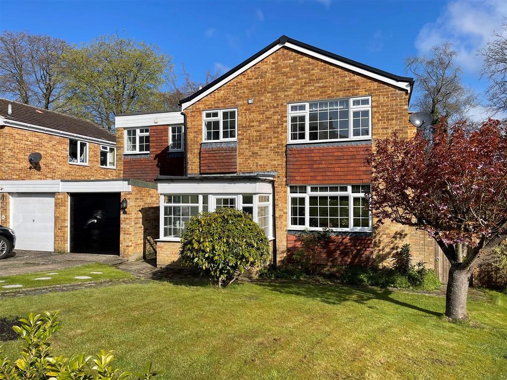Saxonbury Close, Crowborough 4 bed detached house £675,000