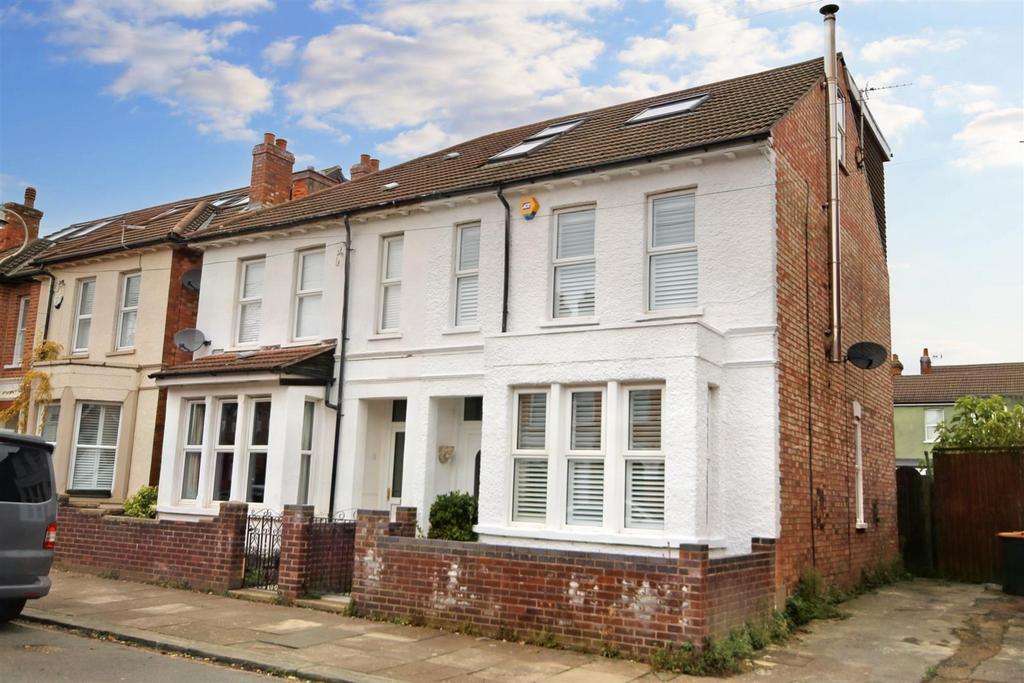 Campbell Road, Bedford 5 bed semidetached house for sale £595,000