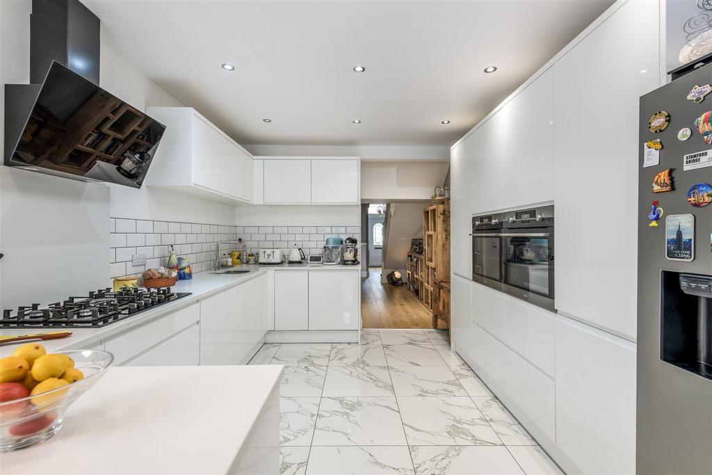 230419 - 8 Campbell Road, Bedford - 09.jpg