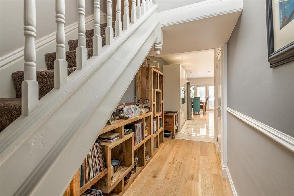 230419 - 8 Campbell Road, Bedford - 05.jpg