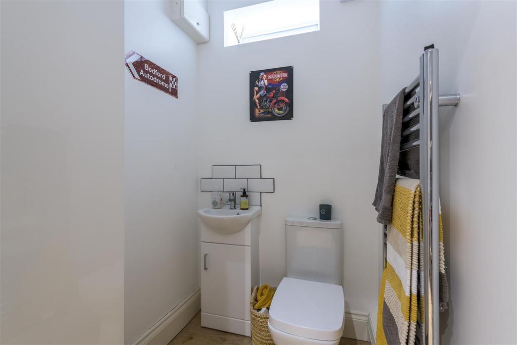 230419 - 8 Campbell Road, Bedford - 06.jpg