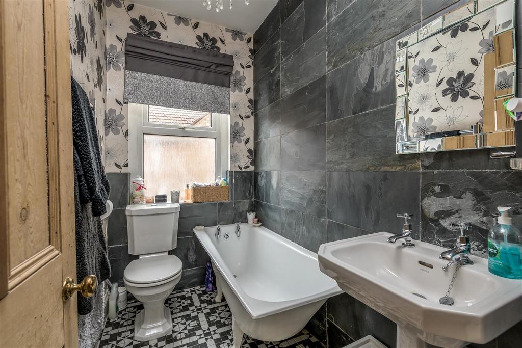 230419 - 8 Campbell Road, Bedford - 12.jpg