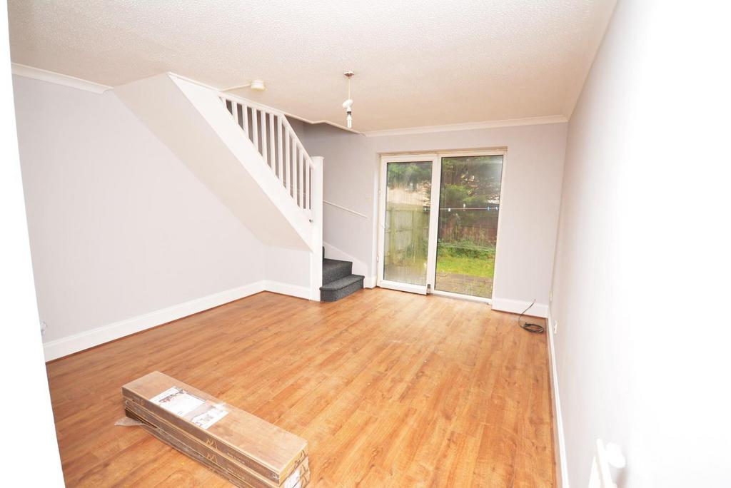 Bryn Haidd, Pentwyn, Cardiff 2 bed terraced house £950 pcm (£219 pw)