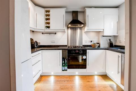 28 Gresham Way, London, SW19 8ED