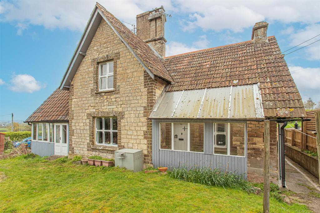 Old Derry Hill, Calne 2 bed semidetached house for sale £175,000
