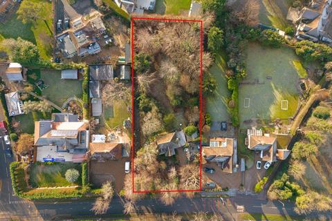 144 Banstead Road, Epsom, KT17 3HN