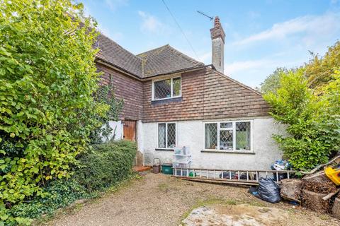 144 Banstead Road, Epsom, KT17 3HN