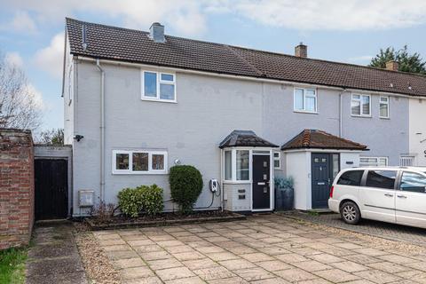 77 Hatch Gardens, Tadworth, KT20 5LD