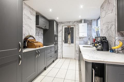 58 Rowan Tree Dell, Sheffield, S17 4FN