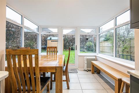 58 Rowan Tree Dell, Sheffield, S17 4FN