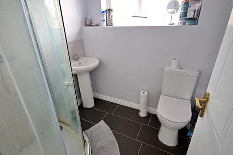 18 Exeter Drive, Tamworth, B79 7YQ