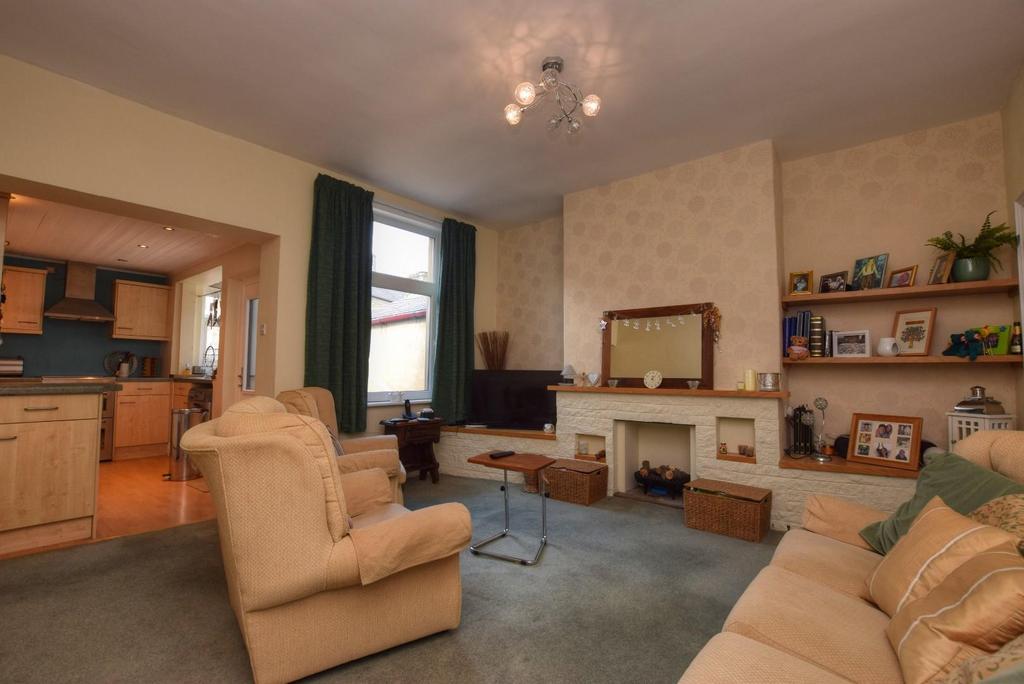 Portland Street, Colne 2 bed terraced house for sale £115,000