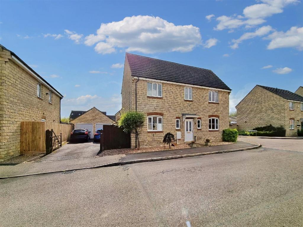 Buttercup Drive, Bourne 4 bed detached house for sale £415,000