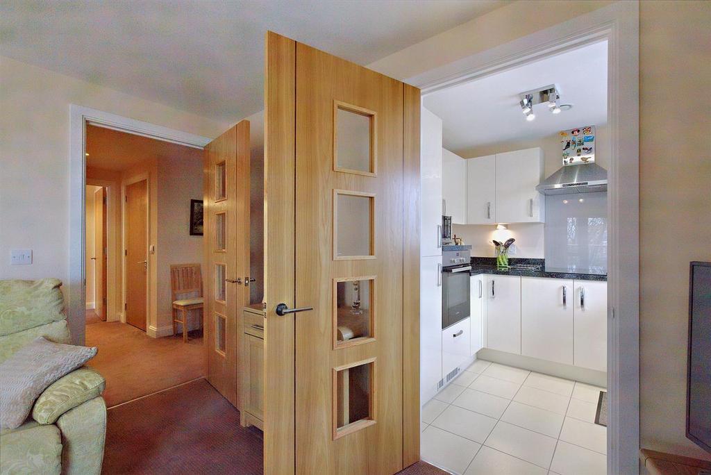 8546399-interior10-800.JPG